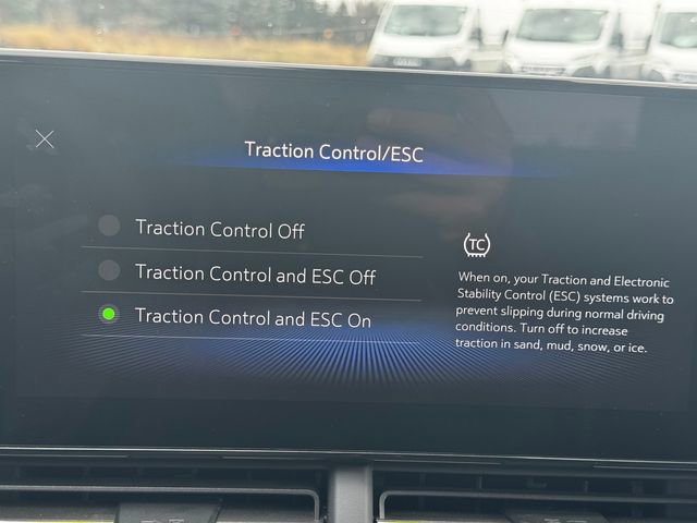 Used 2025 Chevrolet Trax LT image 30