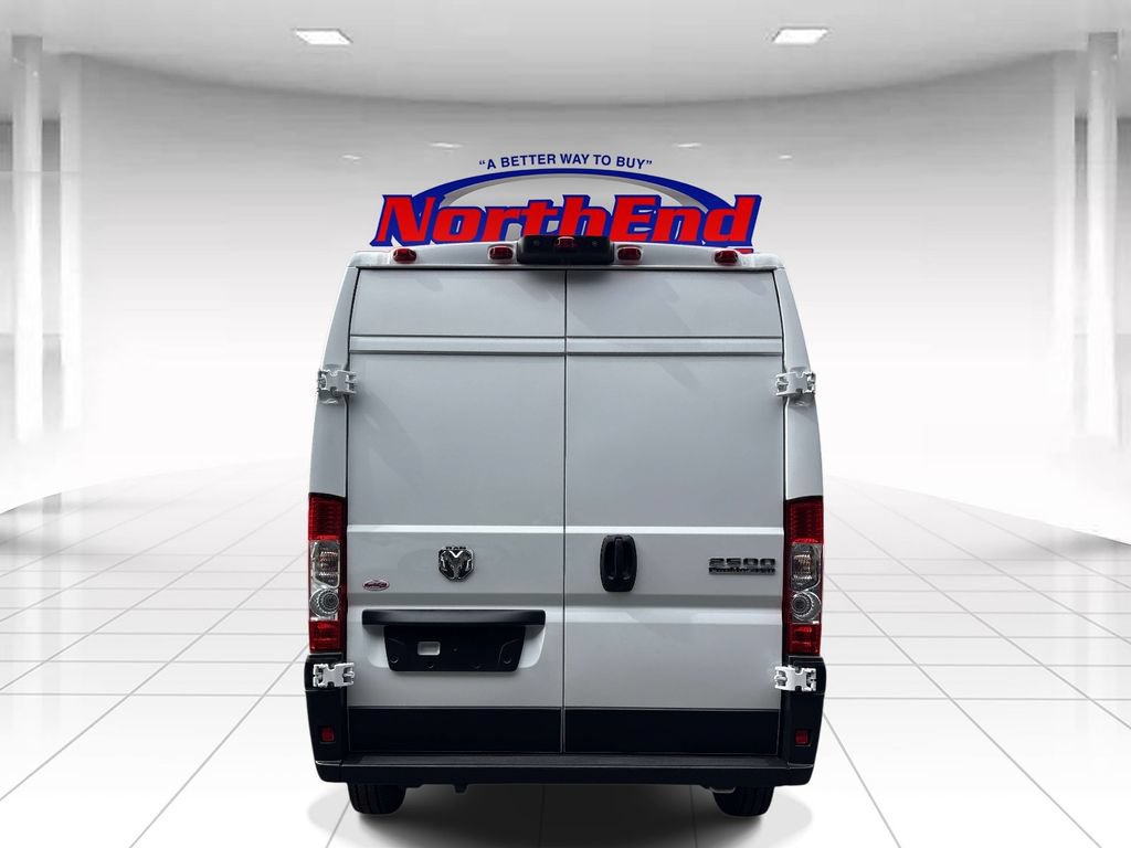 Used 2026 RAM ProMaster 2500 w/ Convenience Group FWD image 4