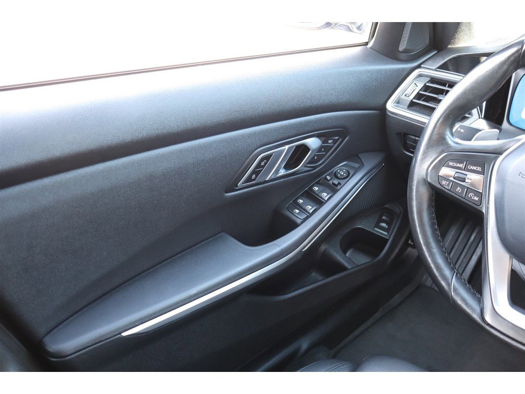 Used 2021 BMW 330i xDrive Sedan AWD/4WD image 21