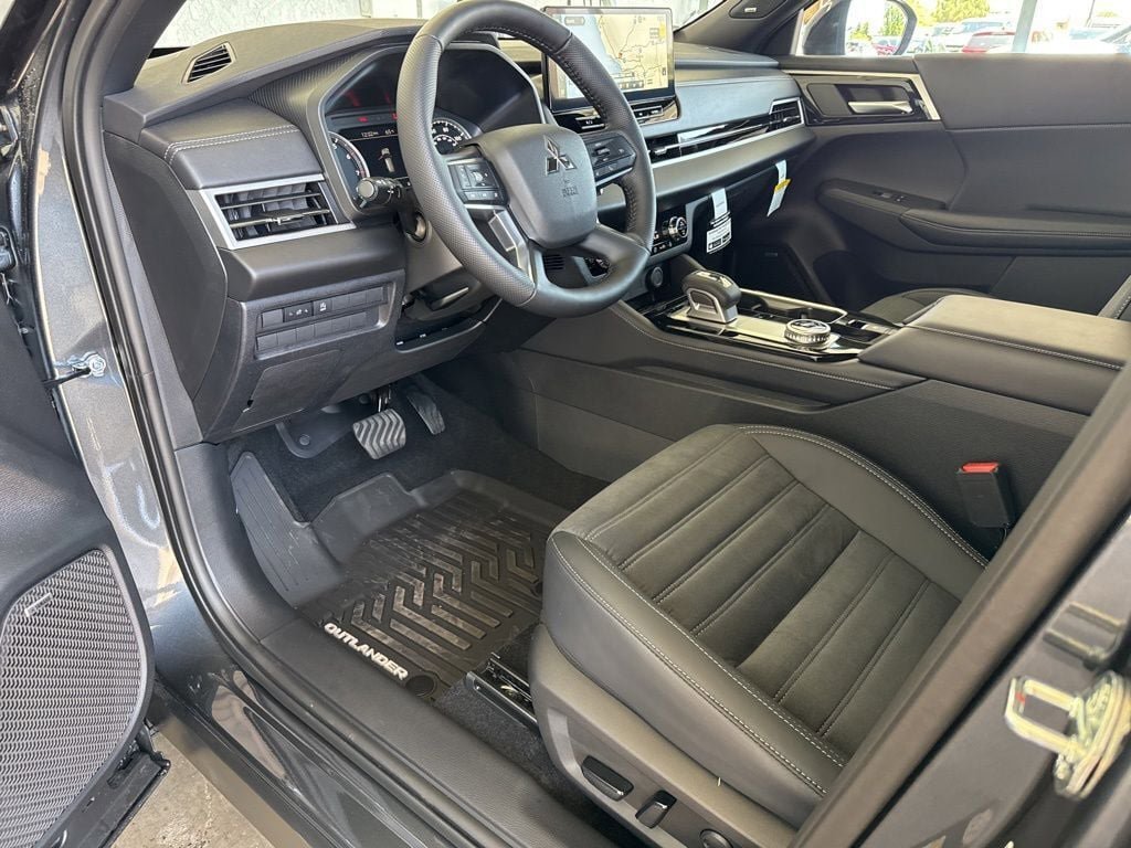 New 2026 Mitsubishi Outlander LE FWD image 15