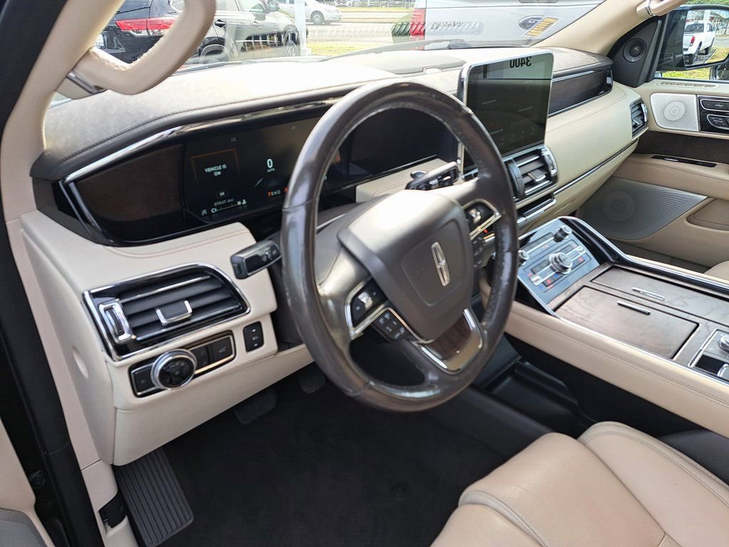 Used 2020 Lincoln Navigator L Reserve w/ Luxury Package image 13