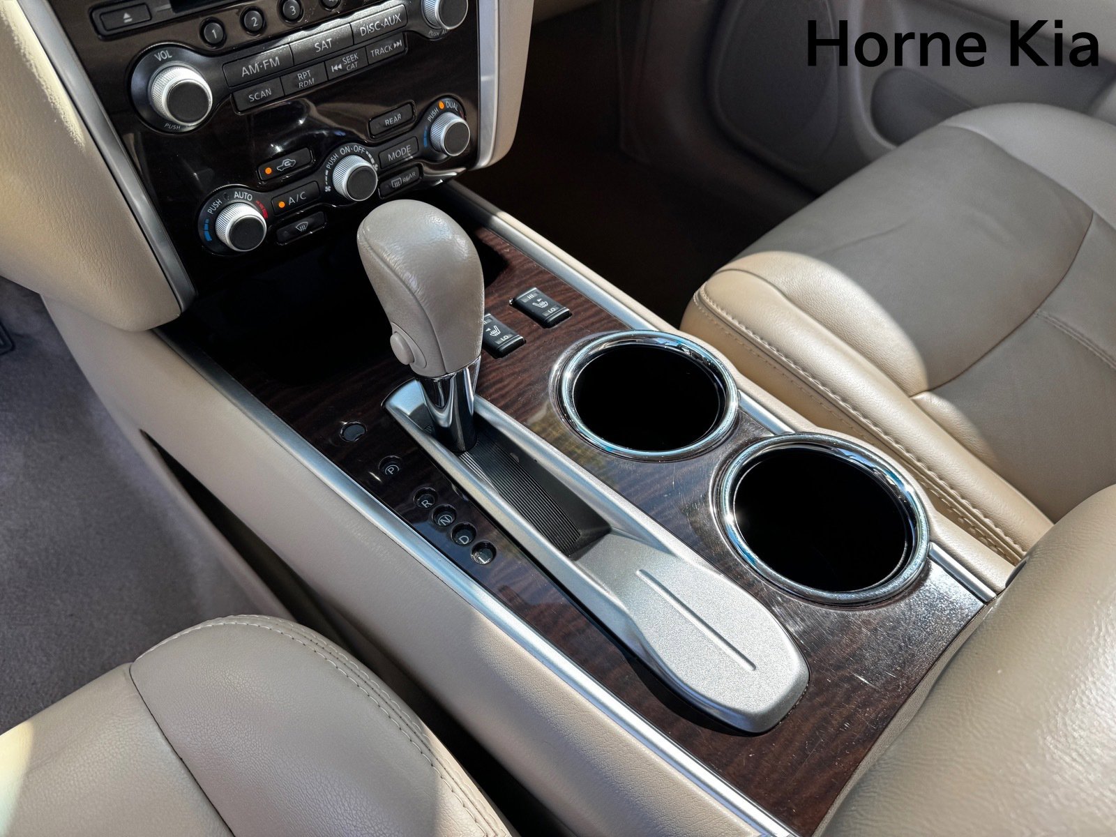 Used 2014 Nissan Pathfinder SL w/ SL Tech Package image 24