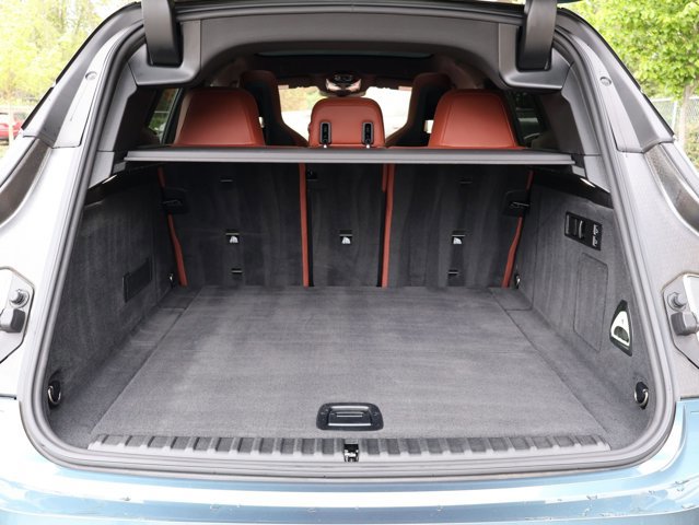 Used 2024 BMW iX xDrive50 w/ Premium Package image 7