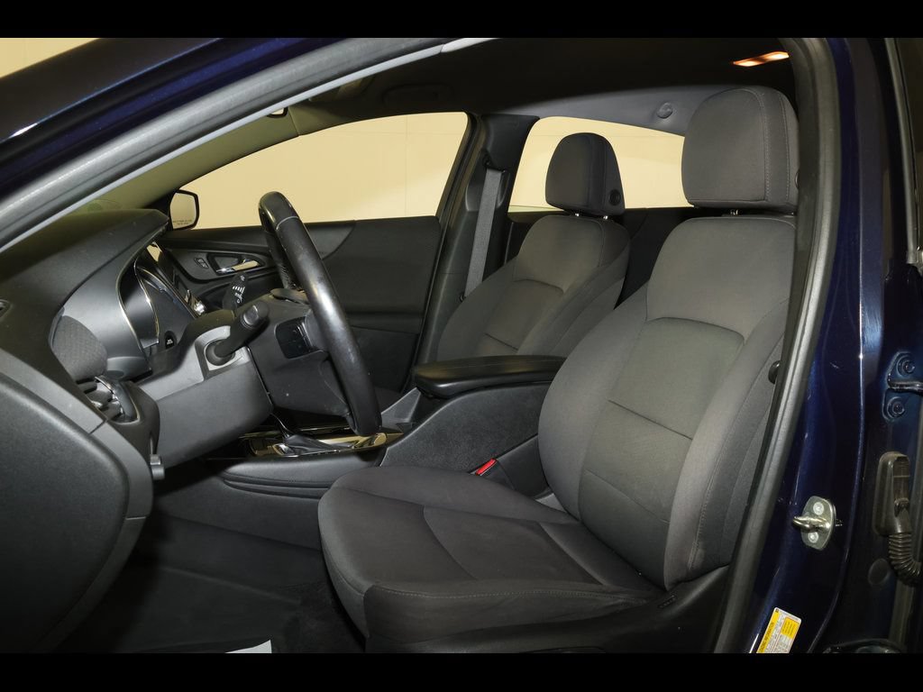 Used 2018 Chevrolet Malibu LT FWD image 19