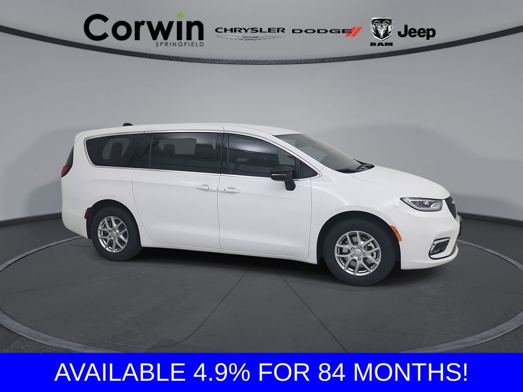 New 2026 Chrysler Pacifica Select FWD image 1