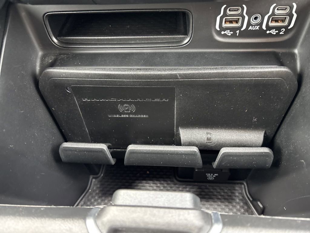 Used 2021 RAM 1500 Laramie w/ Night Edition image 31