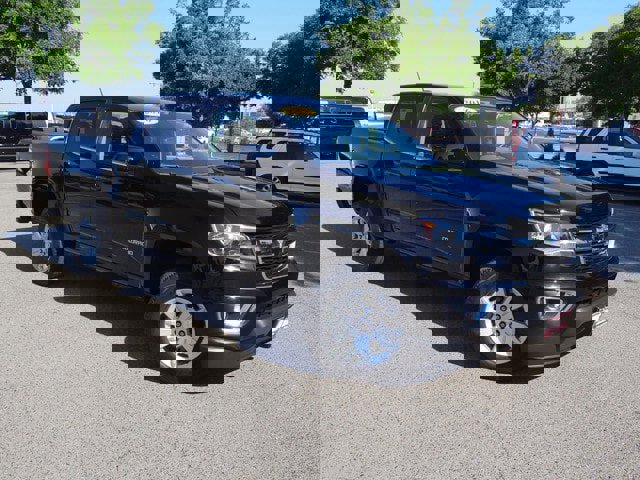 Used 2016 Chevrolet Colorado LT w/ LT Convenience Package image 2