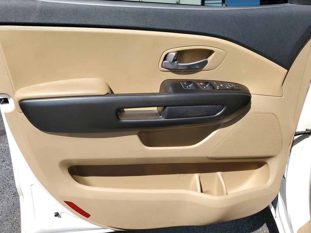 Used 2020 Kia Sedona LX FWD image 20