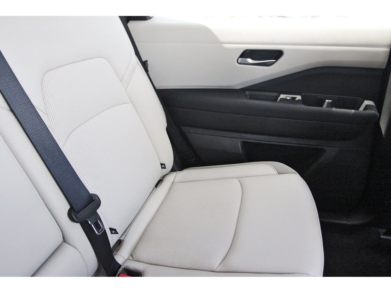 Certified 2026 Nissan Pathfinder SL AWD/4WD image 16