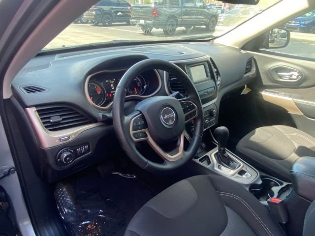 Used 2017 Jeep Cherokee Latitude w/ Comfort & Sound Group image 14