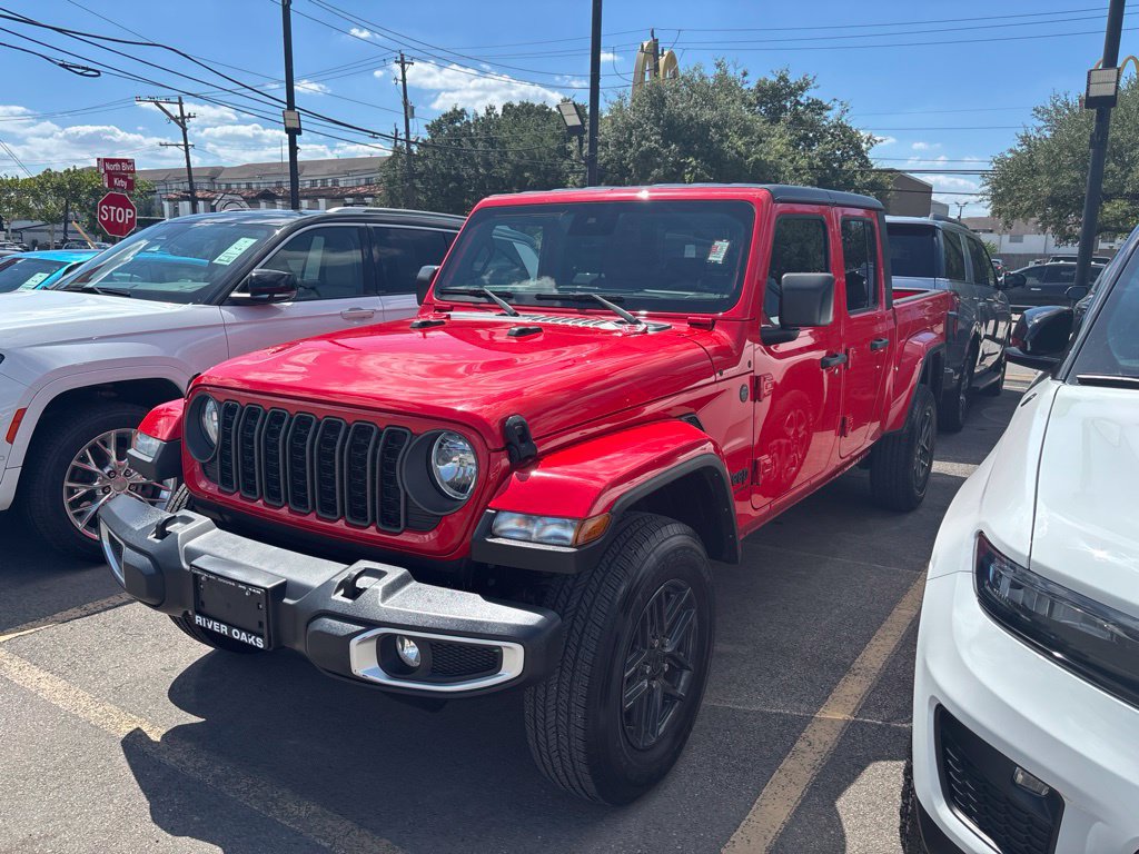 Used 2024 Jeep Gladiator Sport AWD/4WD image 2