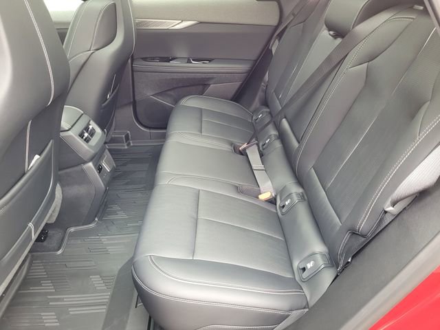 New 2026 Cadillac Optiq Luxury 2 image 25