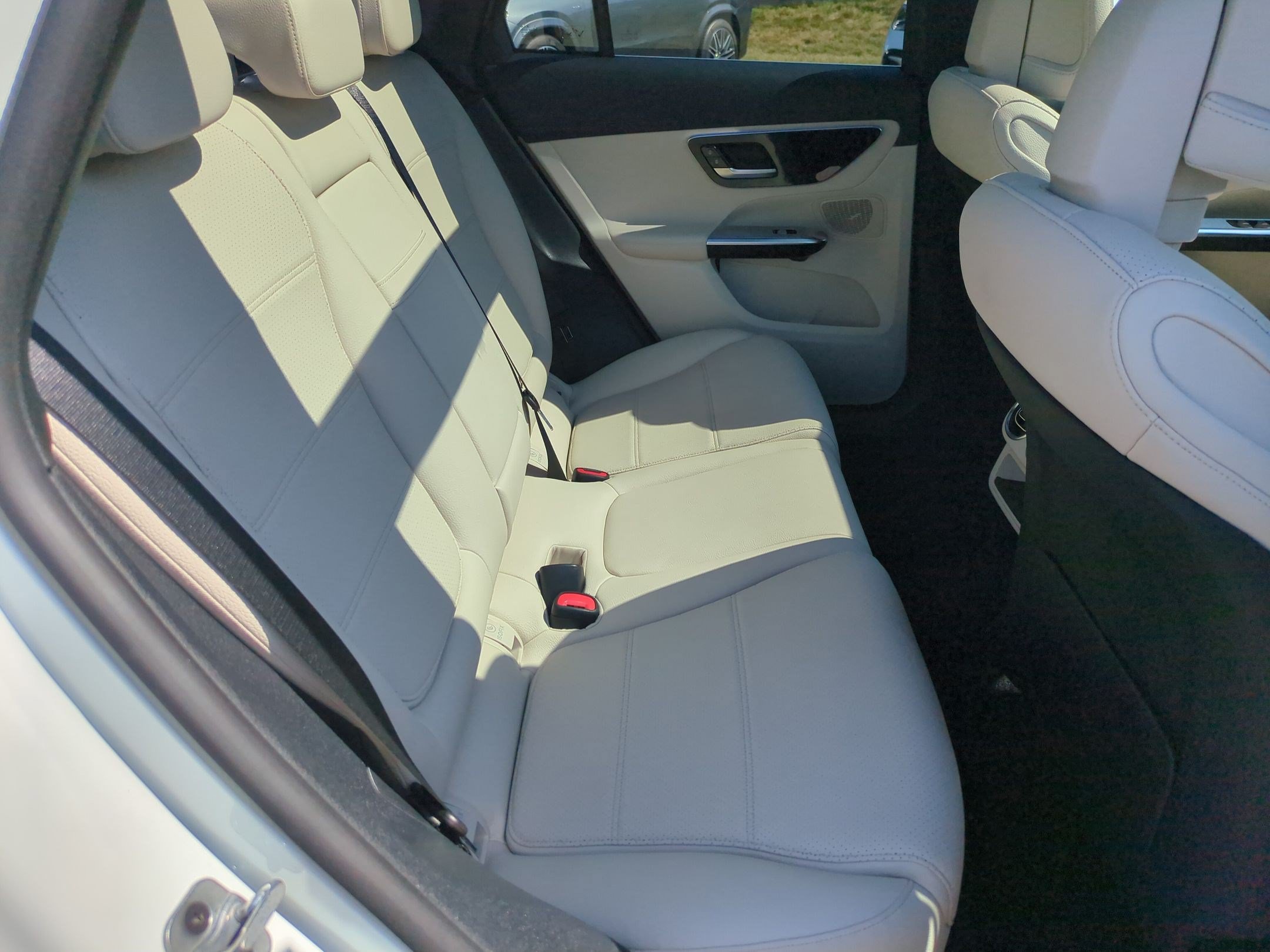 Certified 2023 Mercedes-Benz GLC 300 4MATIC image 33