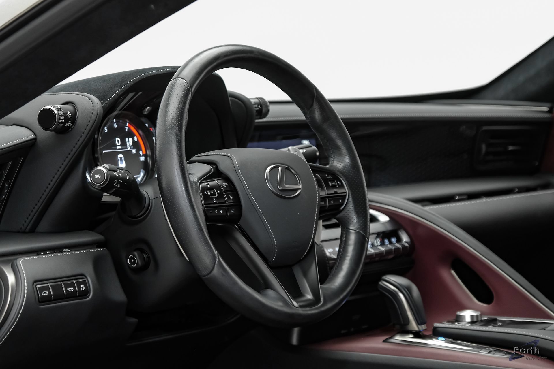 Used 2018 Lexus LC 500 Coupe w/ Performance Package RWD image 40