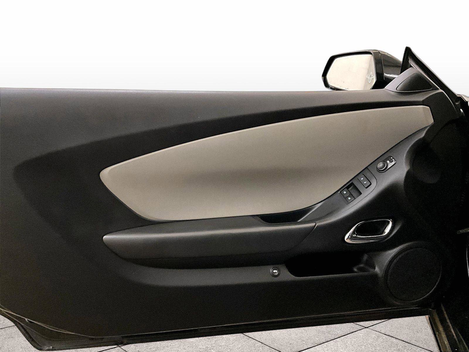 Used 2015 Chevrolet Camaro LS RWD image 23