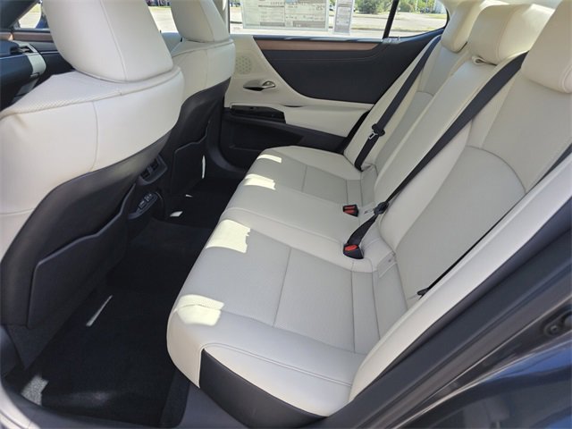 New 2025 Lexus ES 350 350 image 17