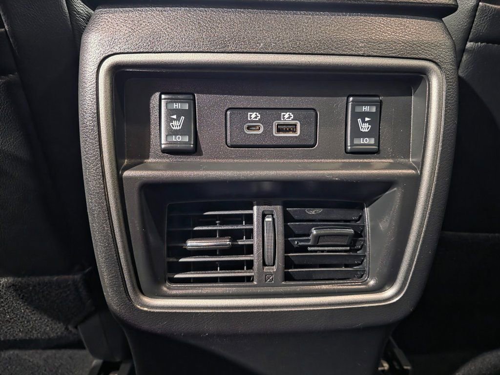 Used 2024 Nissan Murano SL image 35