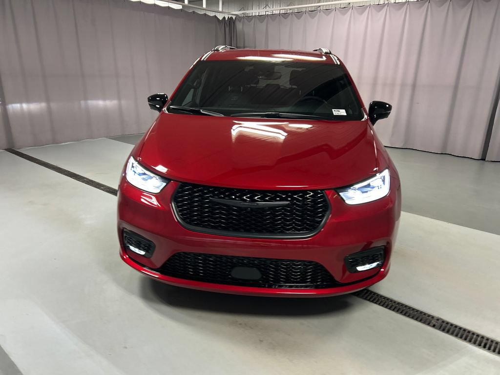 New 2026 Chrysler Pacifica Select w/ S Appearance Package FWD image 2