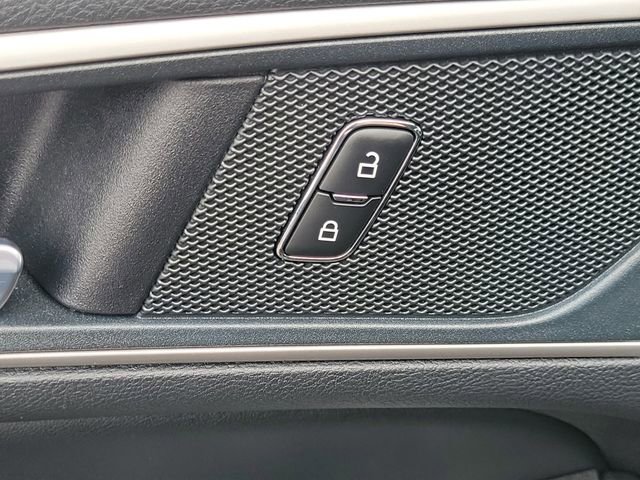 Used 2024 Ford Edge SEL w/ Convenience Package image 11