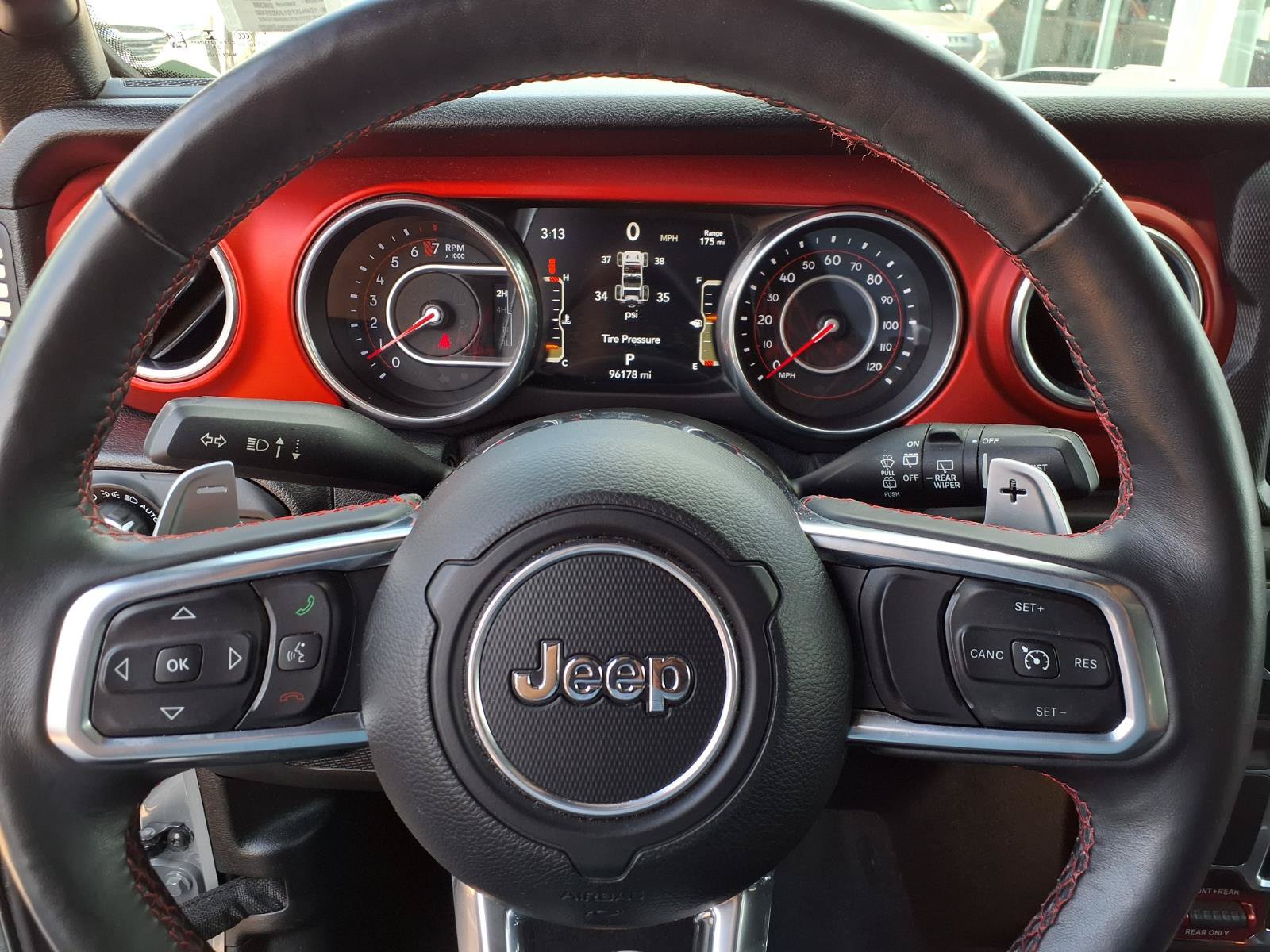 Used 2018 Jeep Wrangler Unlimited Rubicon AWD/4WD image 11