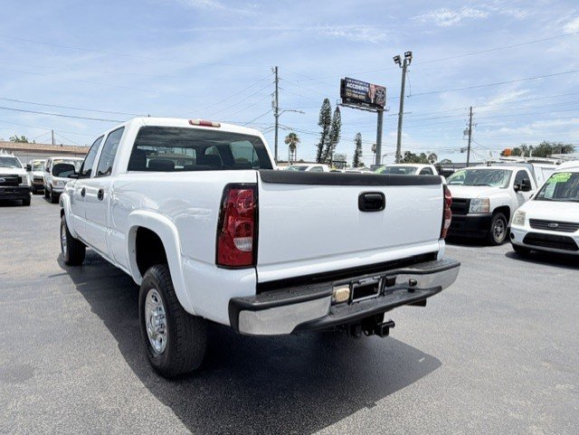 Used 2006 Chevrolet Silverado 2500 W/T w/ Heavy-Duty Power Package RWD image 8