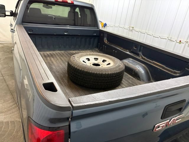 Used 2015 GMC Sierra 2500 SLE w/ SLE Preferred Package AWD/4WD image 7