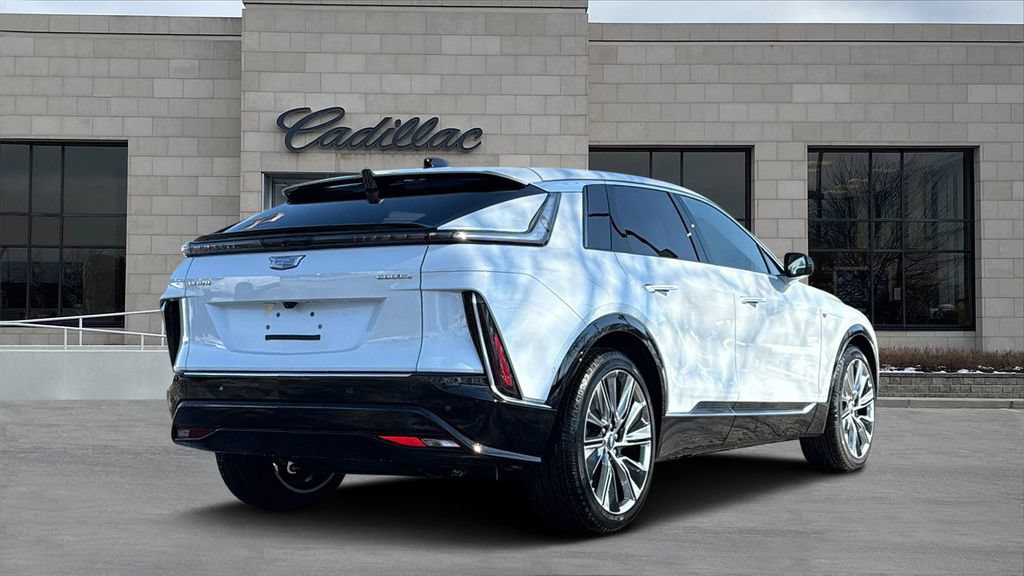 New 2026 Cadillac Lyriq Signature Luxury w/ Nappa Leather Package AWD/4WD image 3