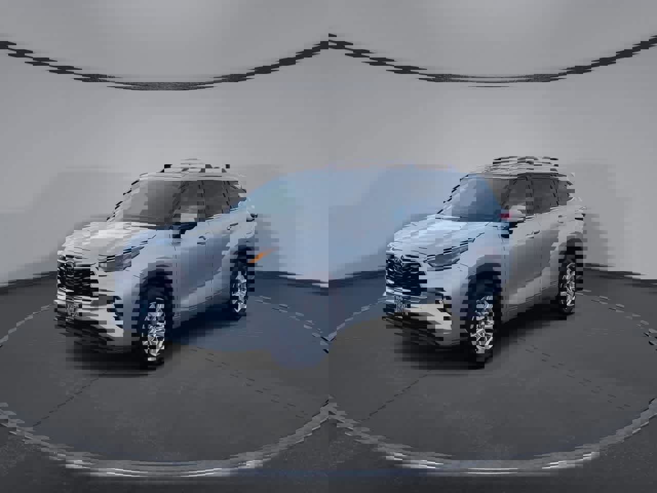 Used 2022 Toyota Highlander LE AWD/4WD image 5