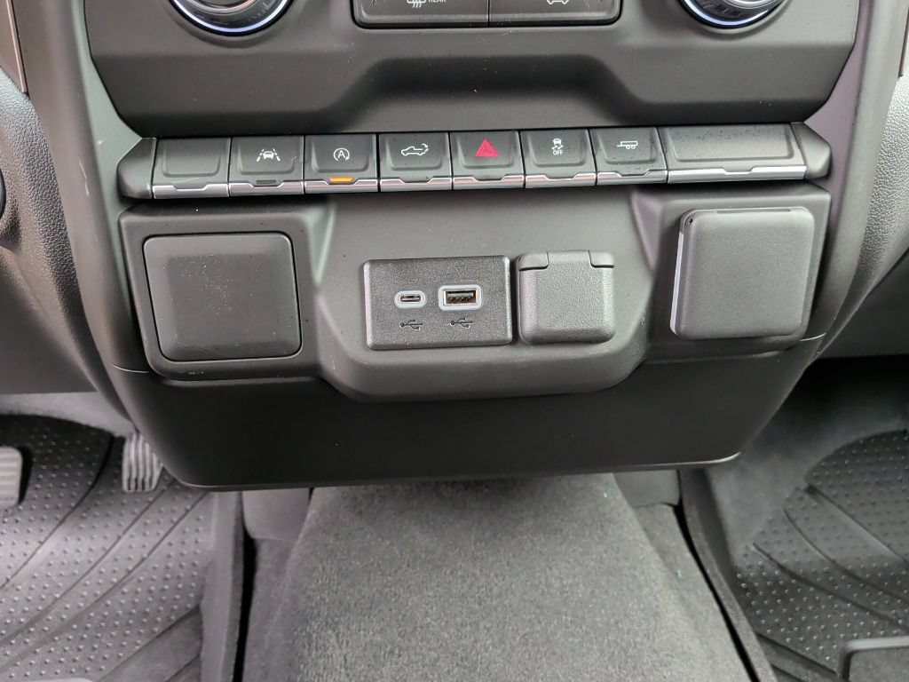 New 2026 Chevrolet Silverado 1500 Custom w/ LPO, Dark Essentials Package RWD image 24