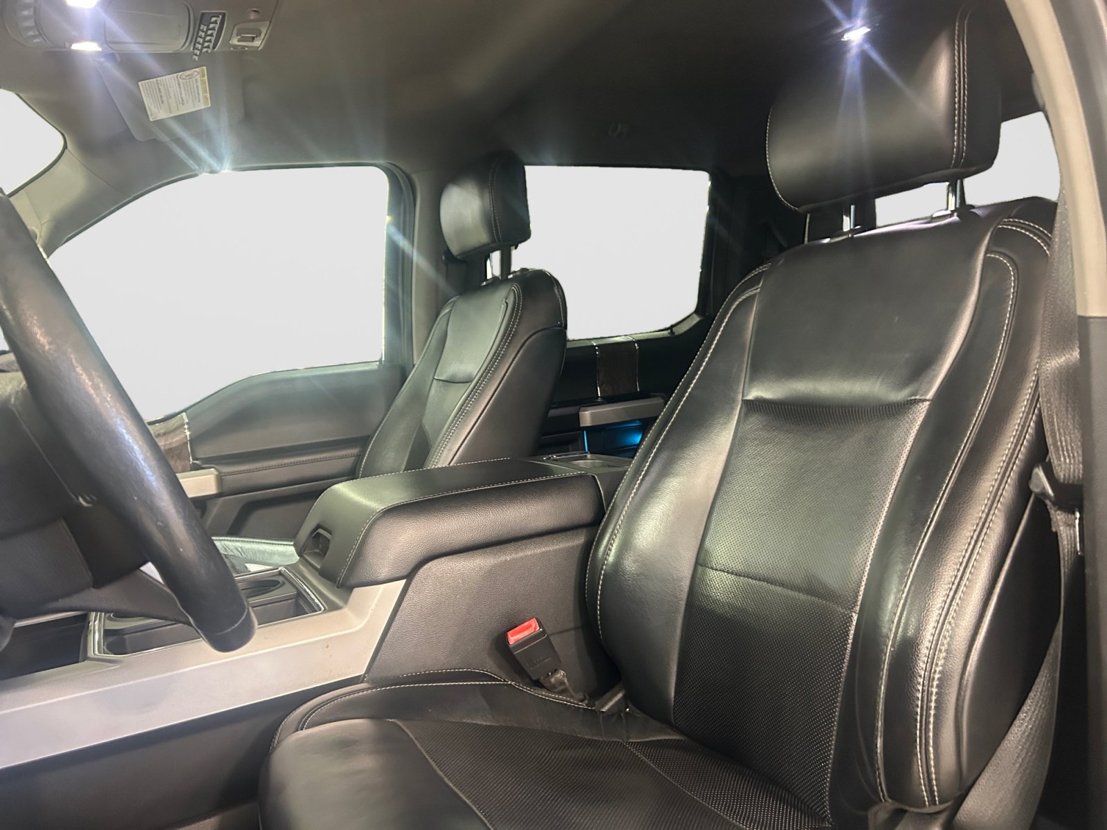 Used 2019 Ford F250 Lariat w/ Lariat Ultimate Package AWD/4WD image 9