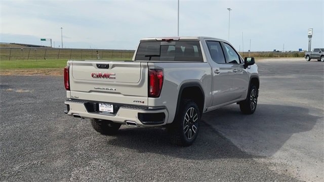 New 2026 GMC Sierra 1500 AT4 w/ Technology Package image 8