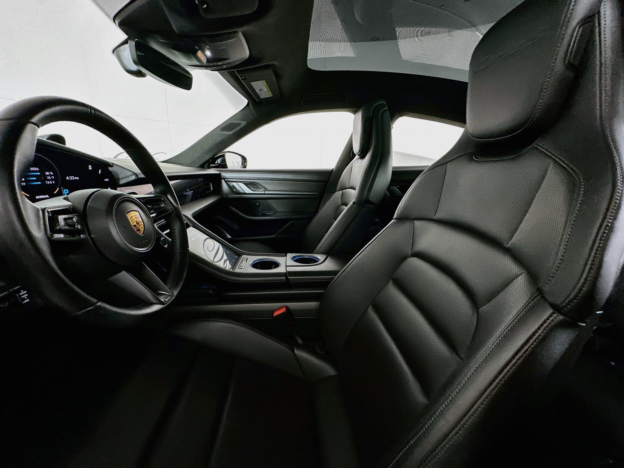 Used 2022 Porsche Taycan Turbo S w/ Premium Package AWD/4WD image 19