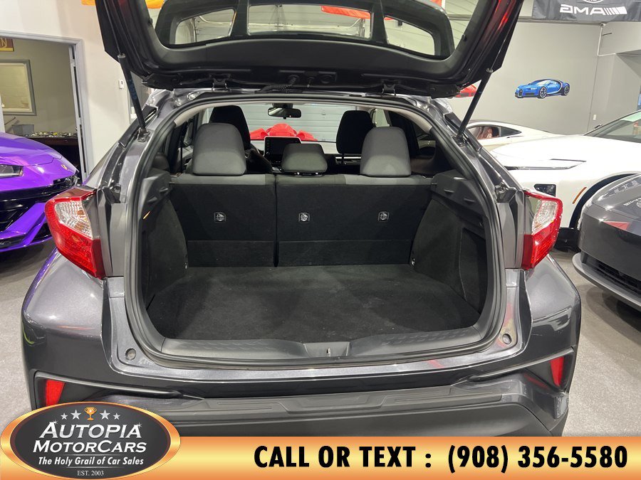 Used 2022 Toyota C-HR XLE FWD image 18