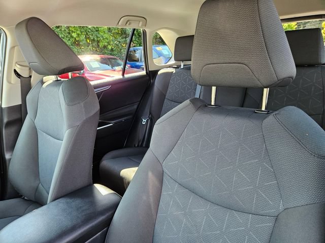 Used 2025 Toyota RAV4 XLE FWD image 20