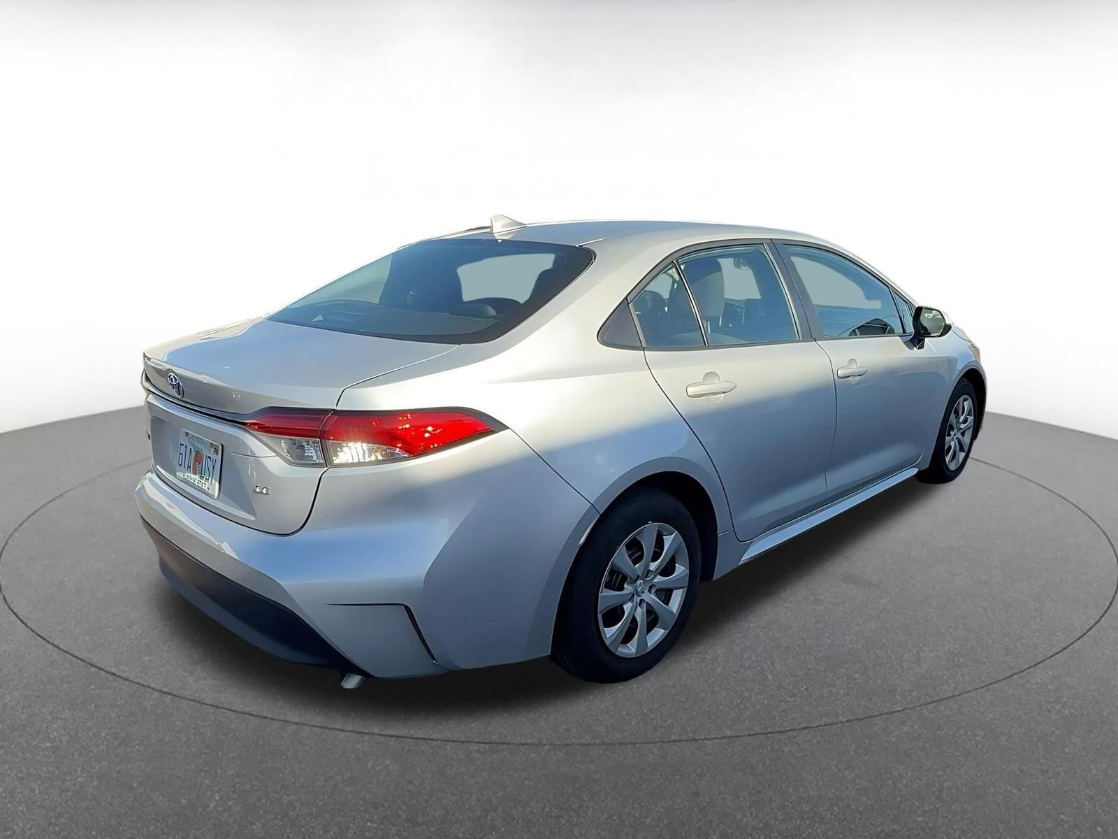 Used 2025 Toyota Corolla LE image 8