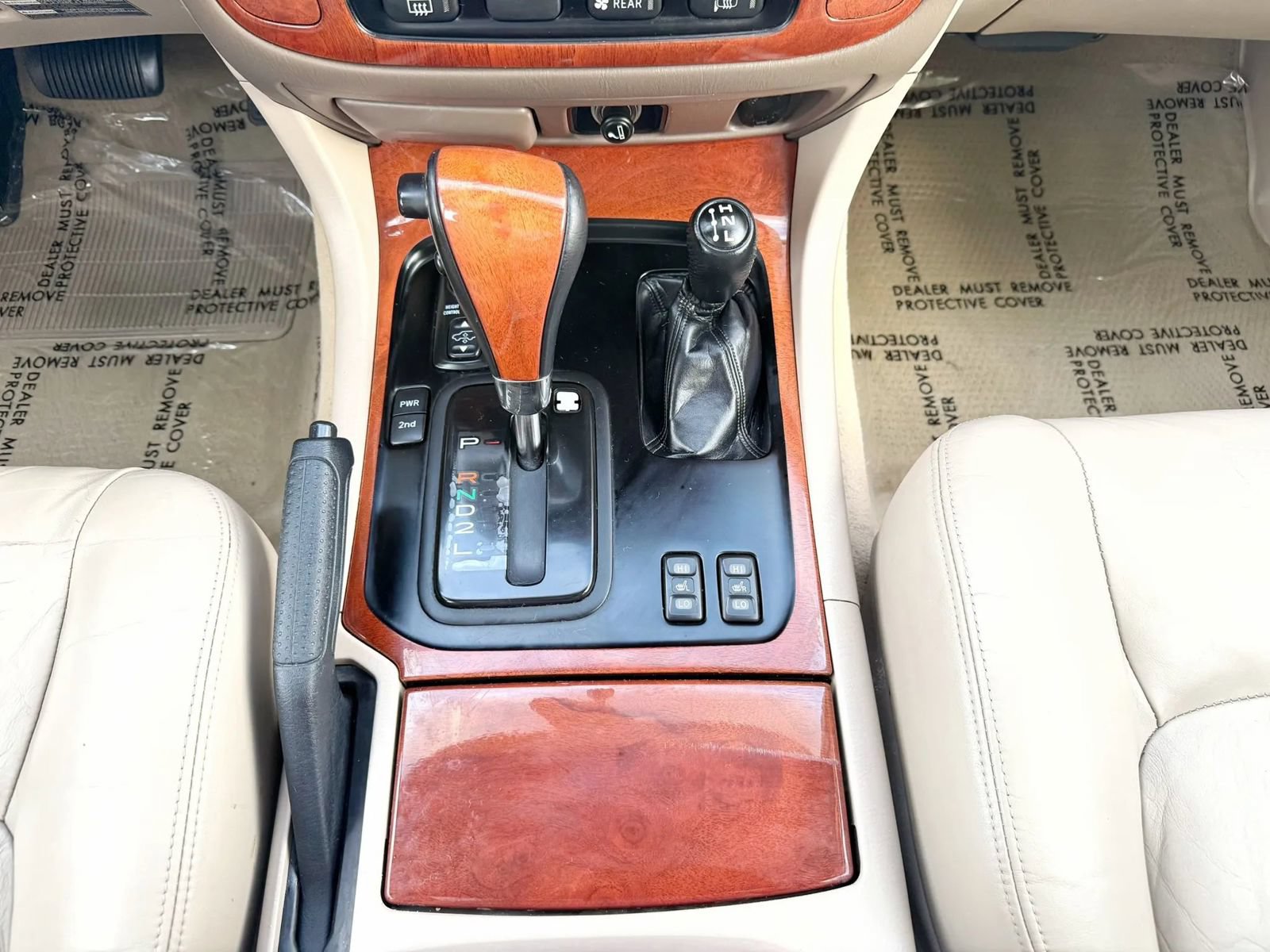 Used 2001 Lexus LX 470 4WD image 71