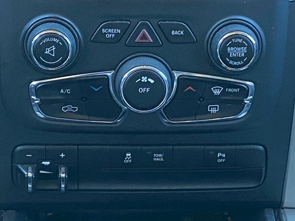 Used 2013 RAM 1500 Classic SLT w/ Remote Start & Security Group image 12