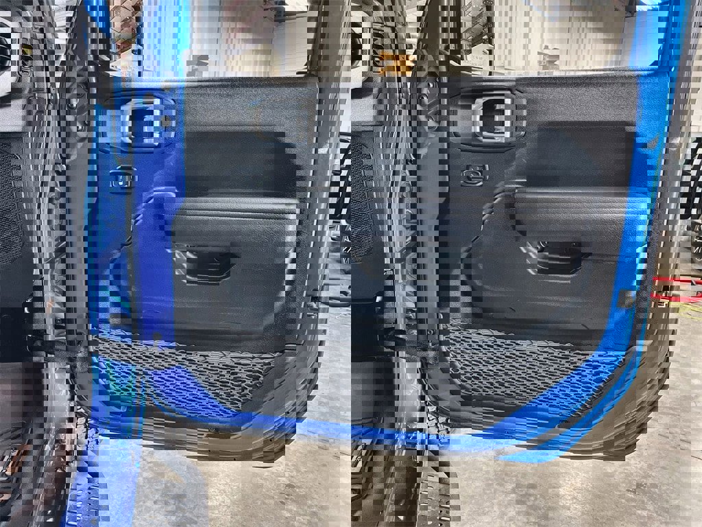 Used 2024 Jeep Wrangler Sport S image 28