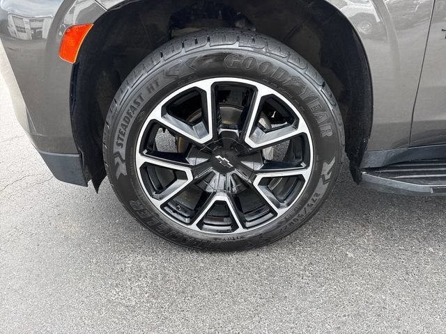 Used 2021 Chevrolet Tahoe RST w/ Luxury Package AWD/4WD image 9