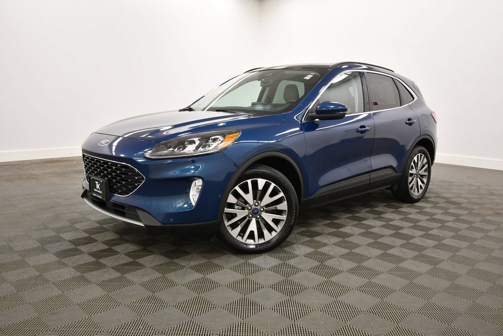 Used 2020 Ford Escape Titanium w/ Titanium Premium Package 2.0 AWD/4WD image 2