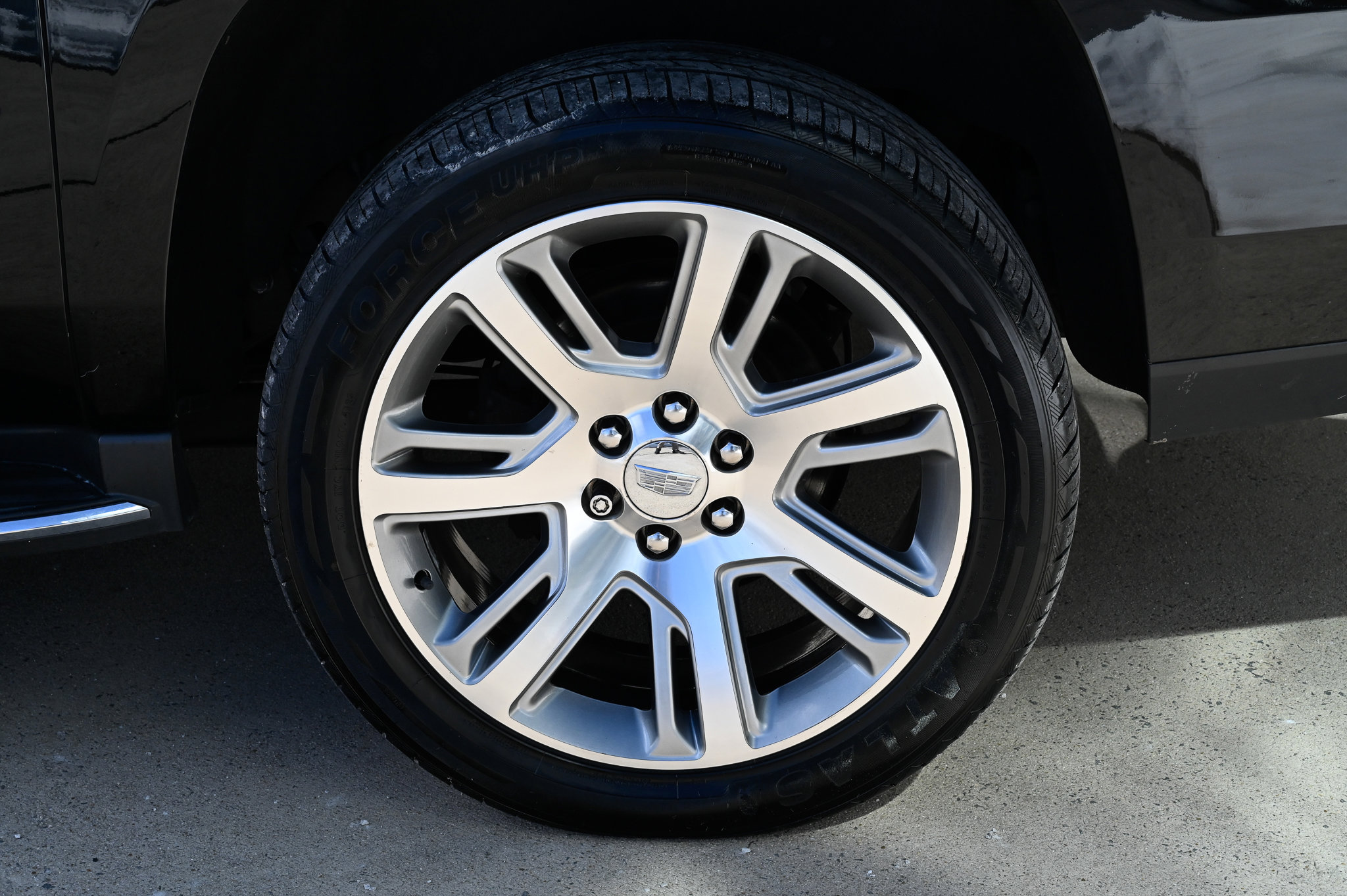 Used 2017 Cadillac Escalade ESV Luxury image 10