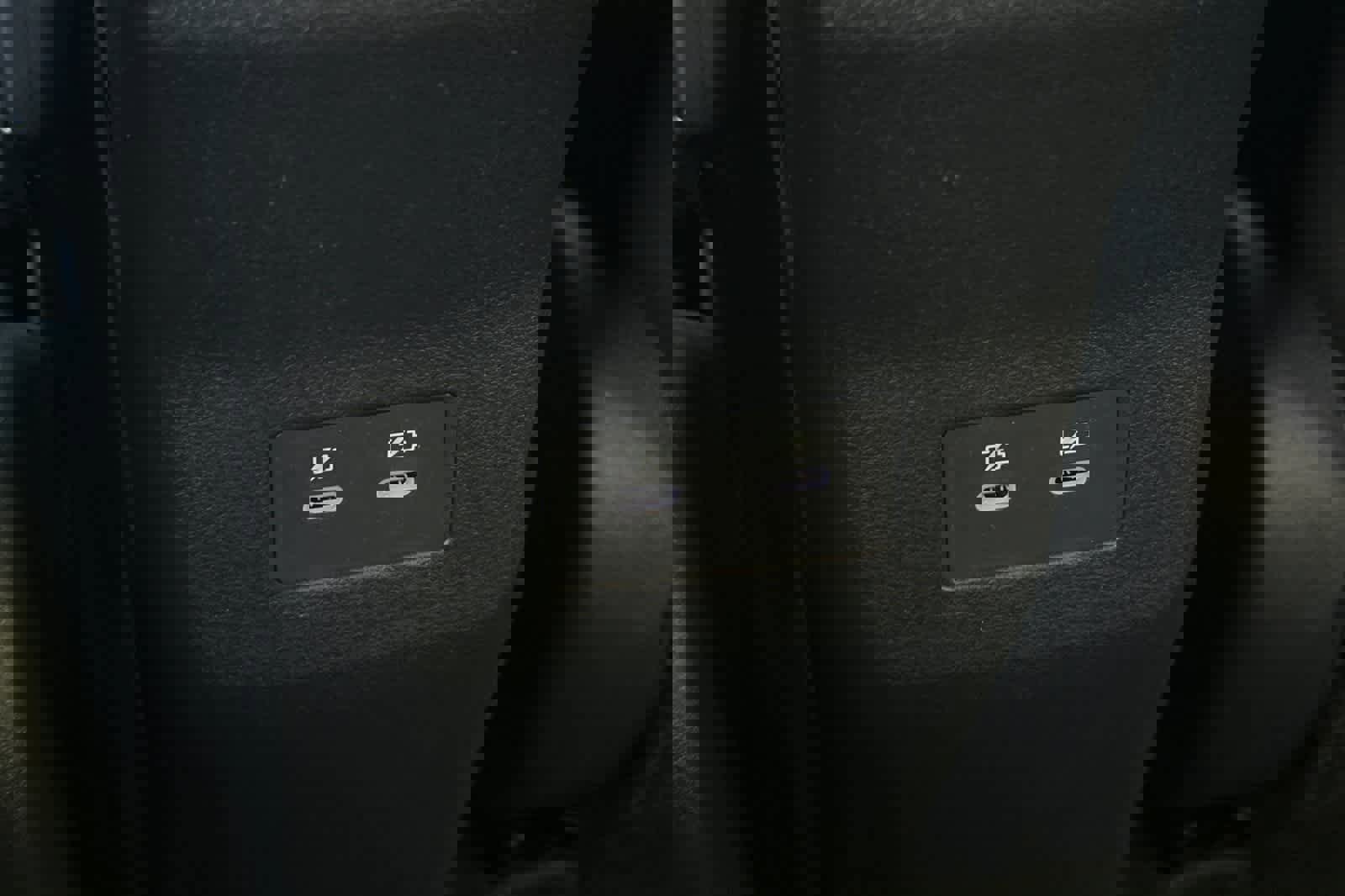 New 2026 Nissan Kicks SR w/ Illumination Package image 15