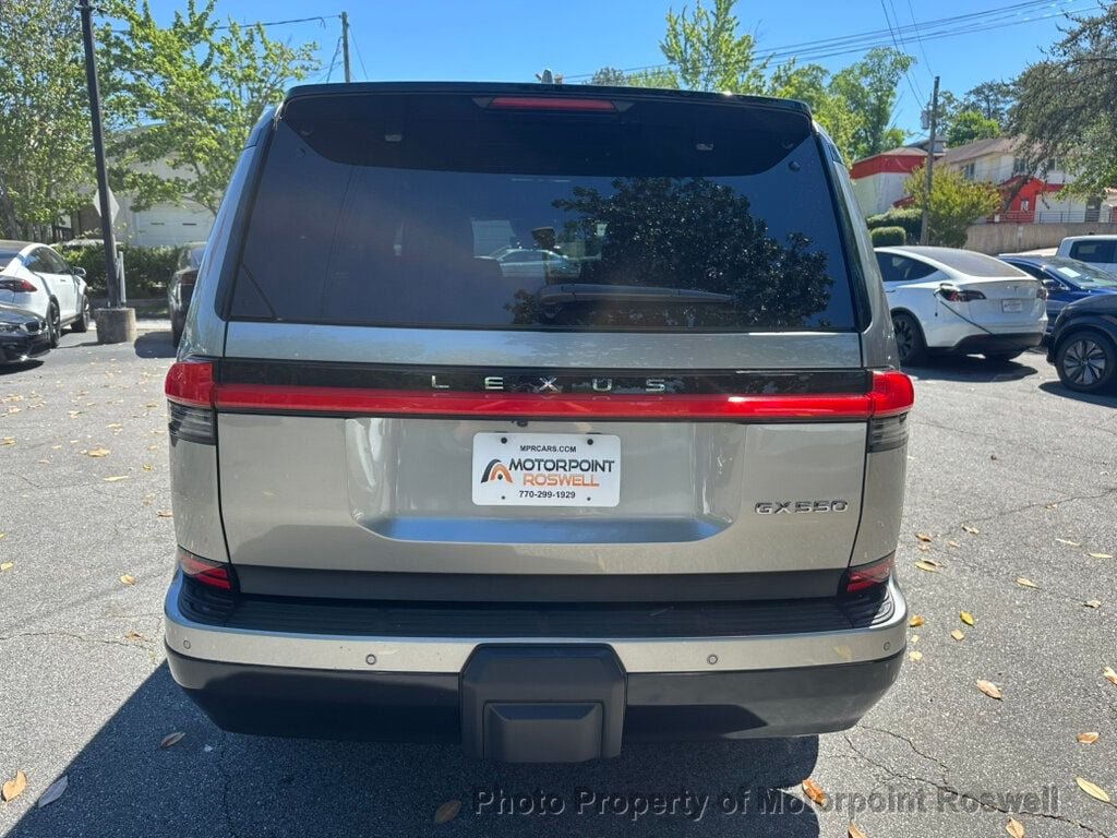 Used 2024 Lexus GX 550 w/ Accessory Package (Z1) AWD/4WD image 5