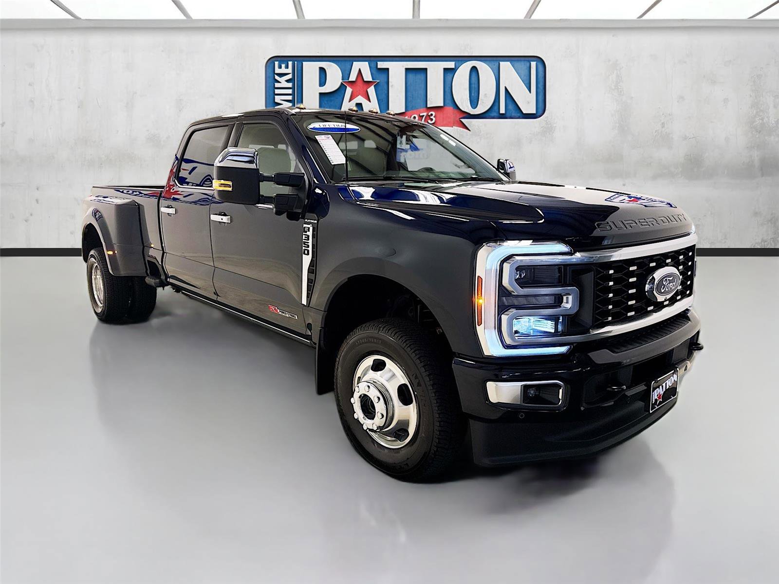 New 2025 Ford F350 Platinum w/ Platinum Plus Package
