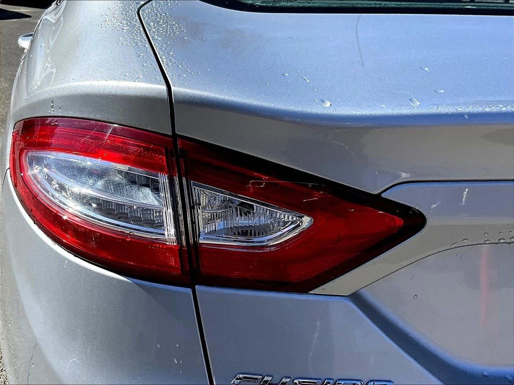 Used 2016 Ford Fusion S FWD image 27