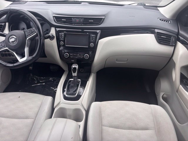 Used 2018 Nissan Rogue Sport SV w/ SV Technology Package FWD image 19