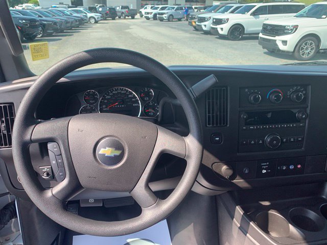 Used 2018 Chevrolet Express 3500 LS RWD image 11