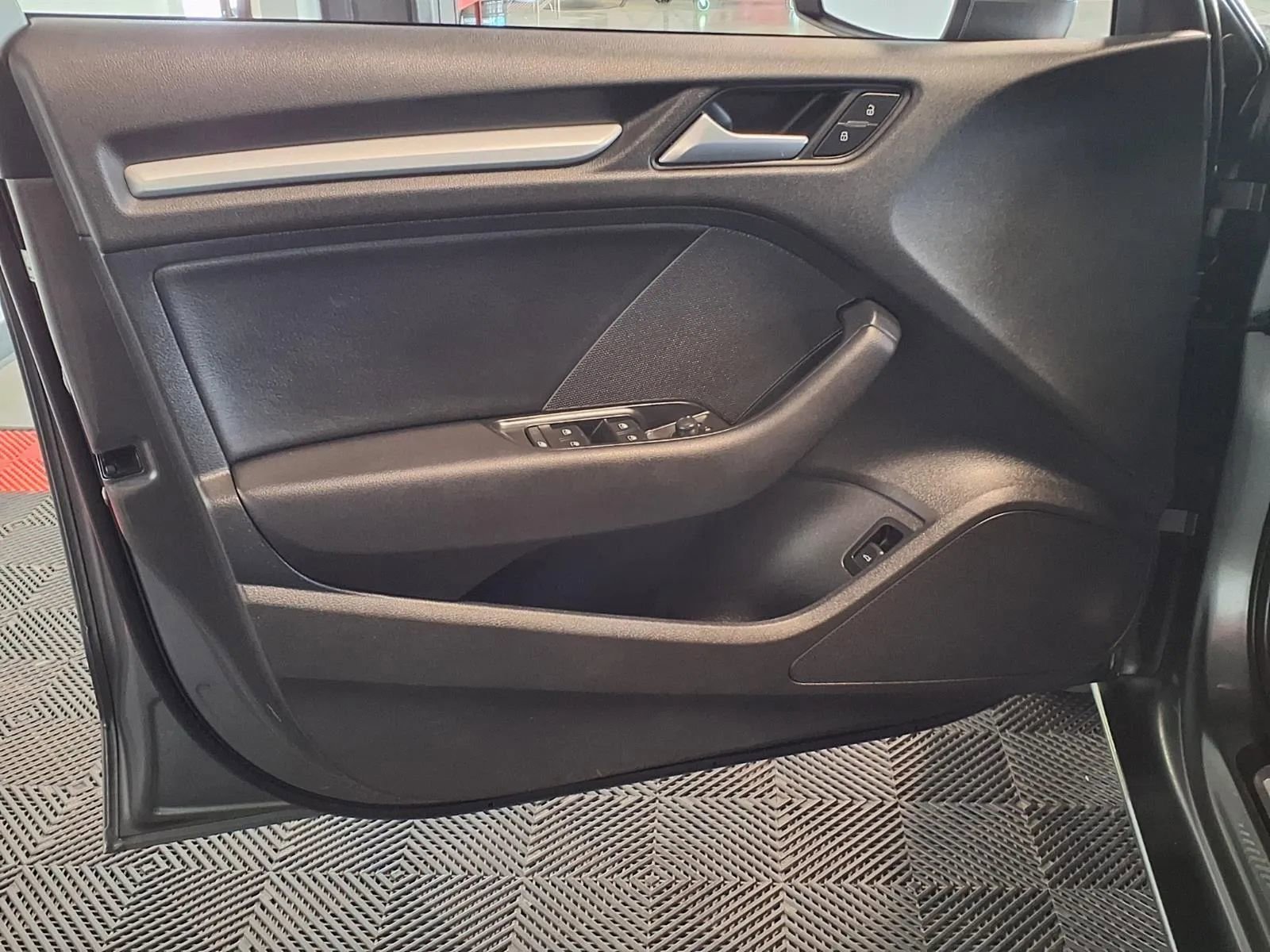 Used 2018 Audi A3 2.0T Premium AWD/4WD image 15