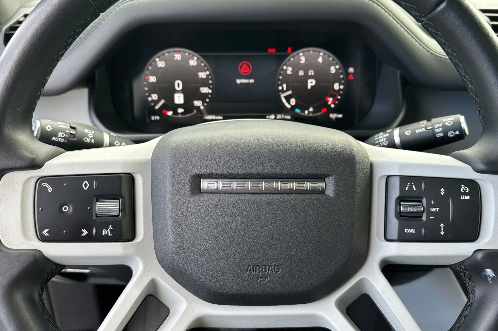 Used 2023 Land Rover Defender 110 SE AWD/4WD image 24
