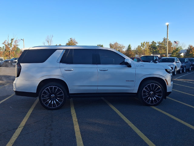 Certified 2025 Chevrolet Tahoe High Country AWD/4WD image 9